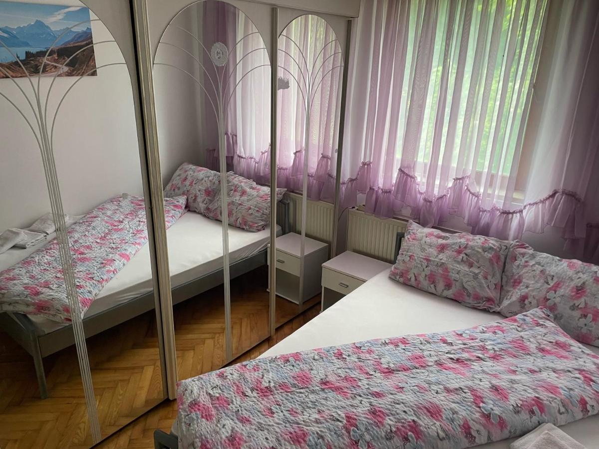 Slatka Sobica Za Dvoje Sa Upotrebom Zajednicke Kuhinje I Kupaonice Zagreb Exterior photo